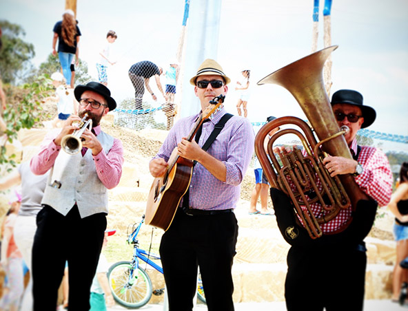 Gypsy Jazz Band Sydney - Musicians - Entertainers - Roving Band